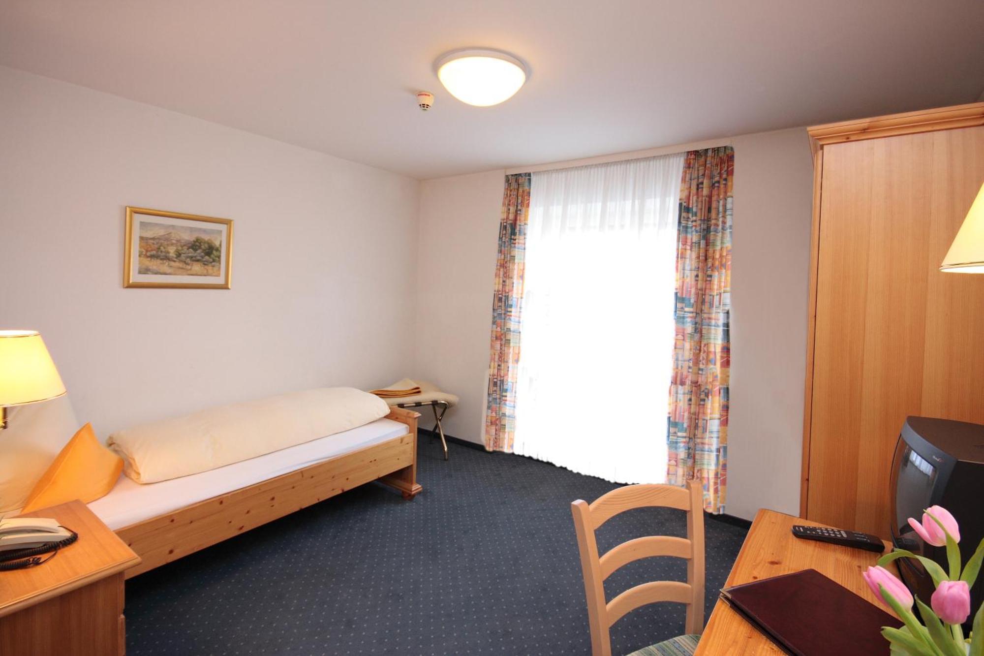 Hotel Trasen Waldkraiburg Dış mekan fotoğraf